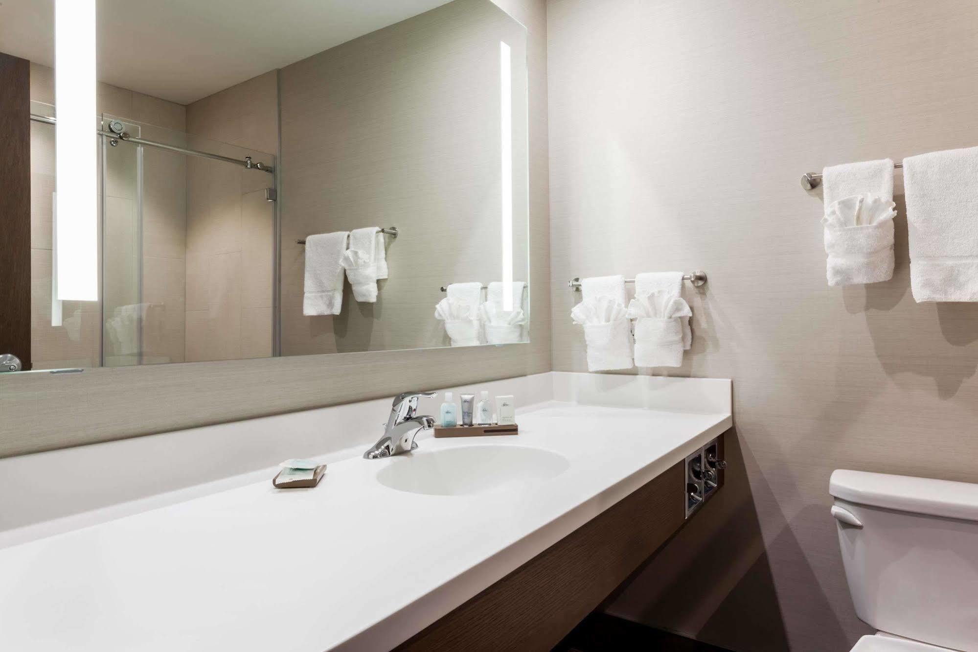 Wyndham Garden Edmonton Airport Otel Leduc Dış mekan fotoğraf